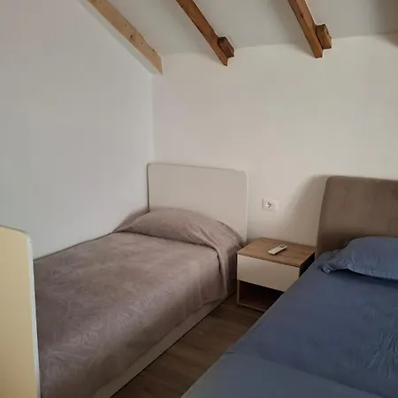 New Fabulous Attic - Modern And Stylish Lejlighed *