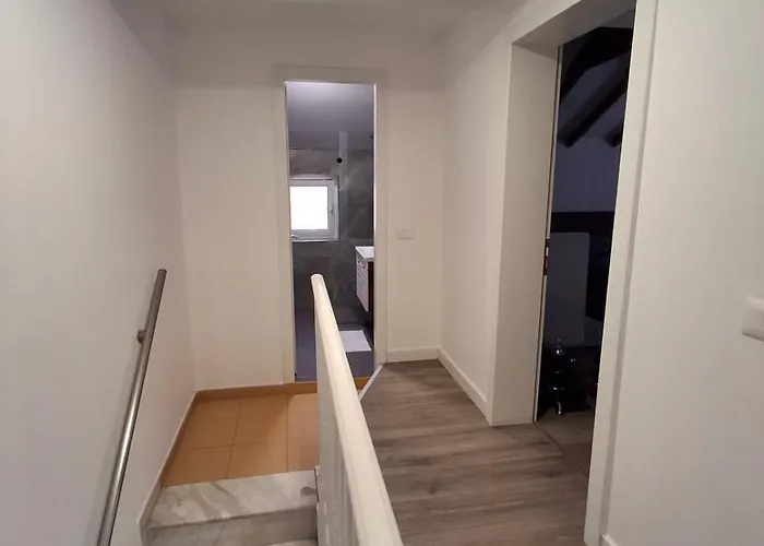 New Fabulous Attic - Modern And Stylish Τίρανα