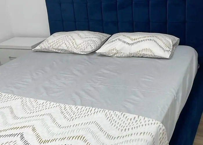 New Fabulous Attic - Modern And Stylish Lejlighed