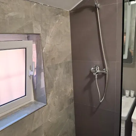 Apartment New Fabulous Attic - Modern And Stylish *